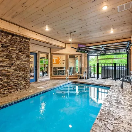 Villa Hemlock Hideaway